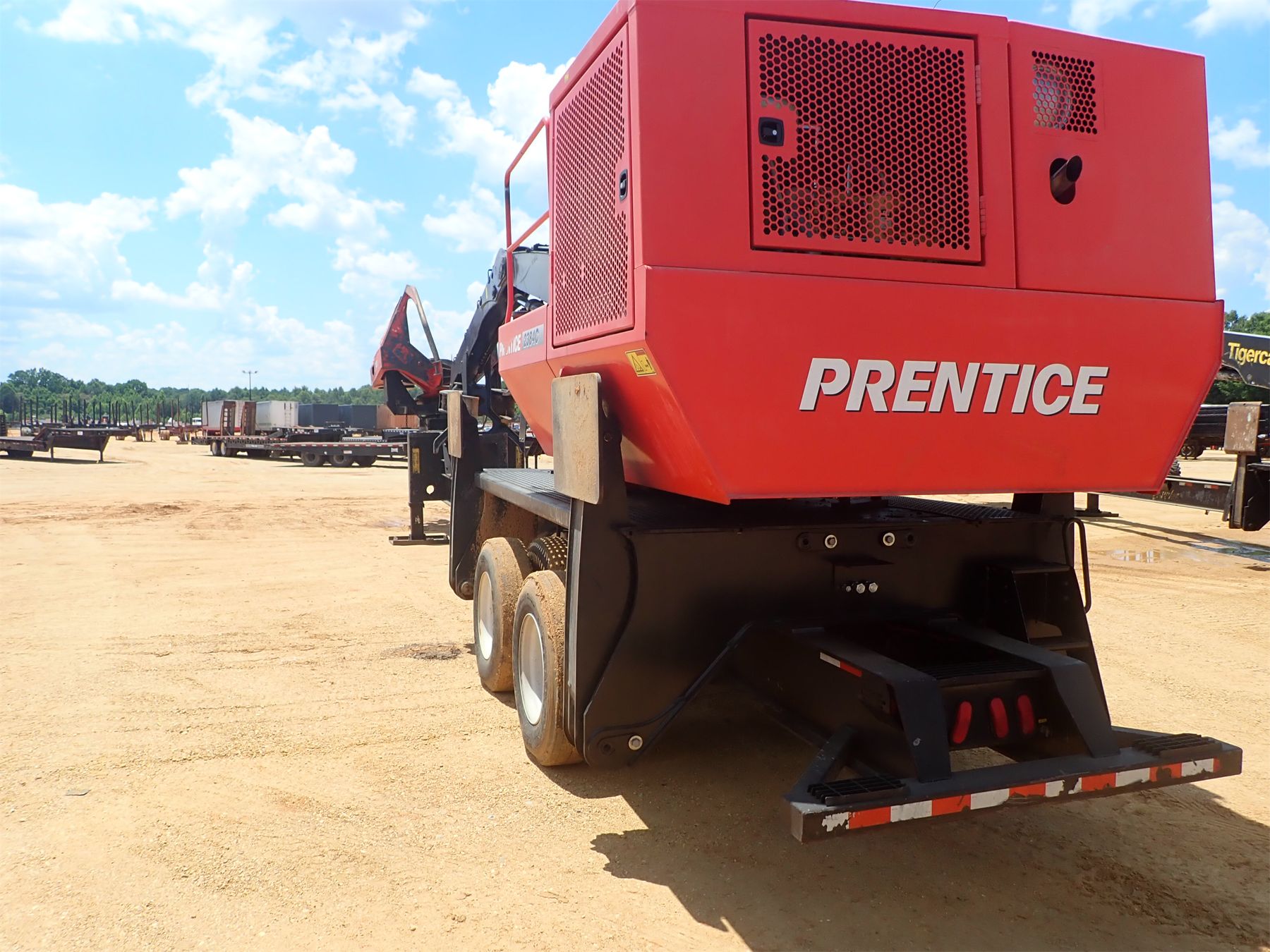 2014 PRENTICE 2384C Log Loader