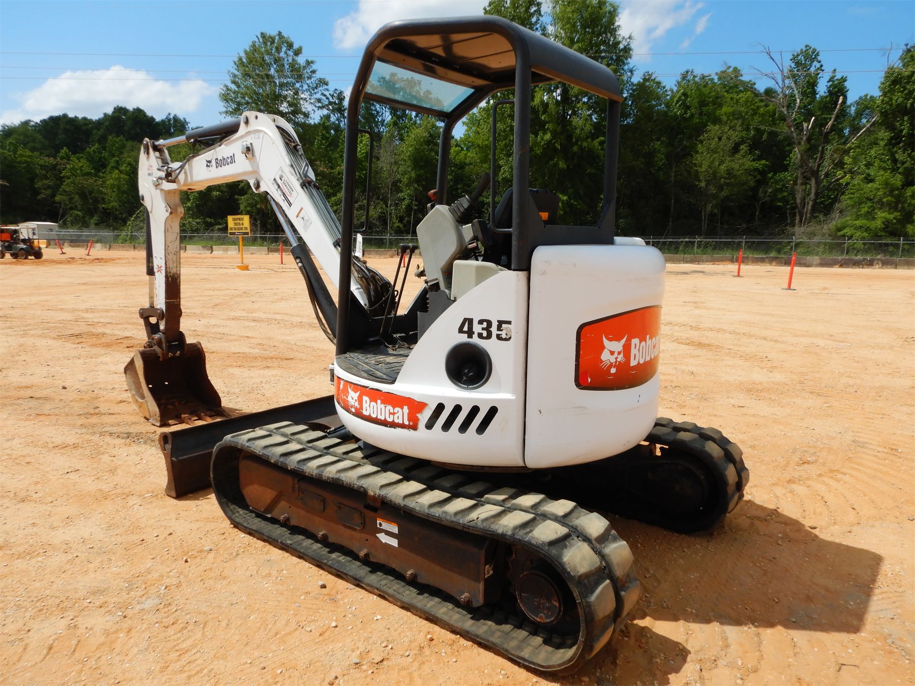 BOBCAT 435G ZHX Excavator Mini J.M. Wood Auction Company, Inc.