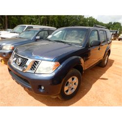 2010 NISSAN PATHFINDER Car / SUV