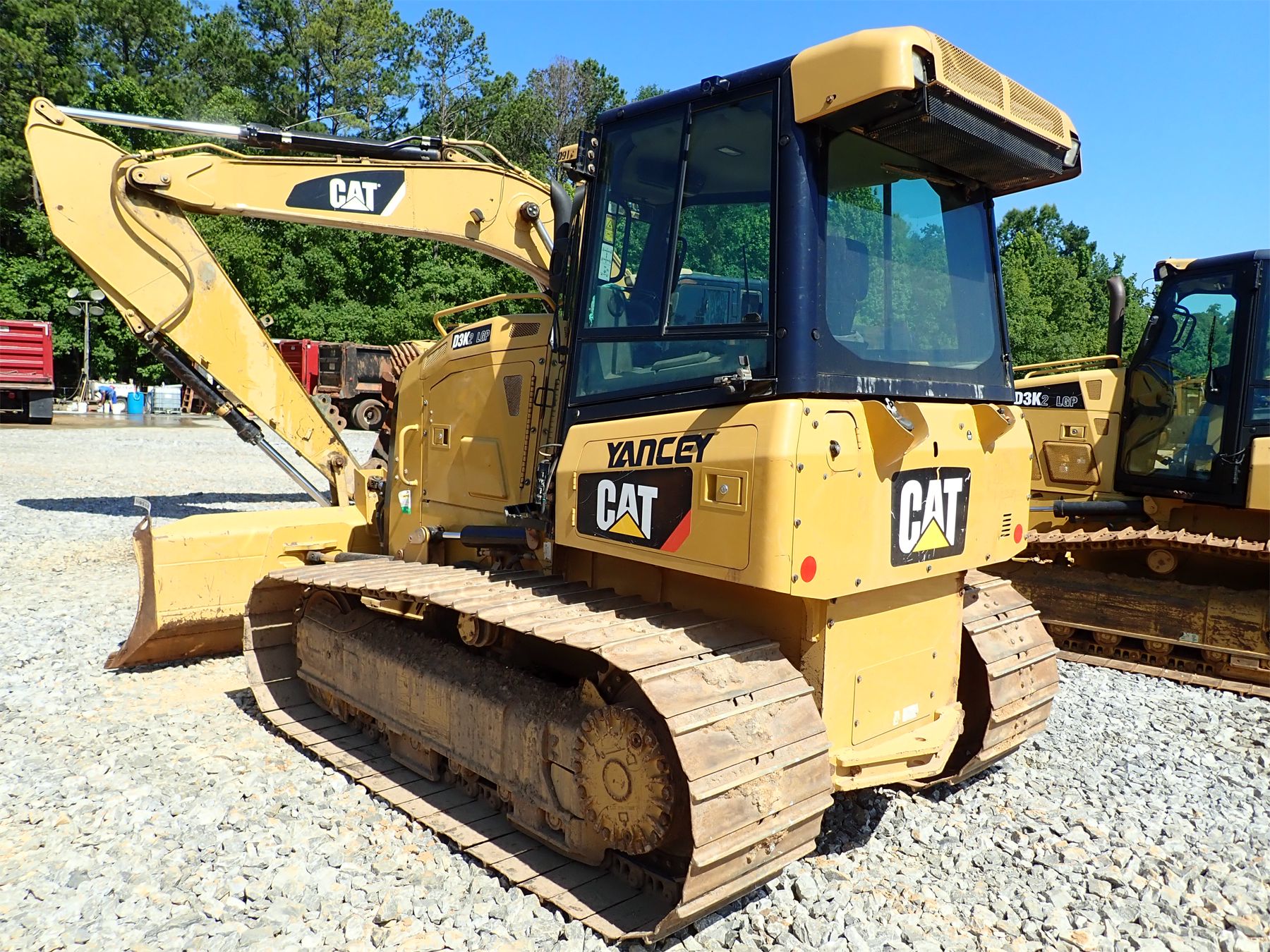 2015 CATERPILLAR D3K LGP Dozer Crawler Tractor 2015-caterpillar-d3k-lgp-dozer-crawler-tractor