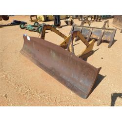 JOHN DEERE  trail blade, fits log skidder (A3)