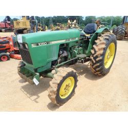 JOHN DEERE 1050 Tractor