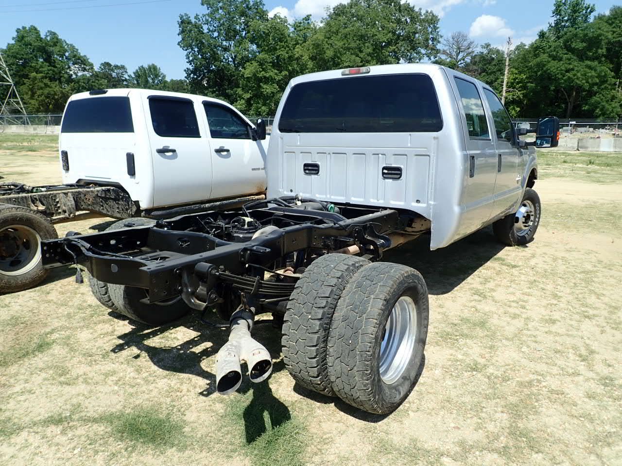 2012 FORD F350 Cab and Chassis Truck