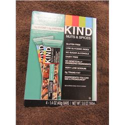 KIND DARK CHOCOLATE ALMOND MINT BARS (4 X 40 G) - PER BOX
