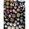 Image 2 : Faux Pearl Designer Costume Jewelry Grab Bag (125+ pieces)  (116150)