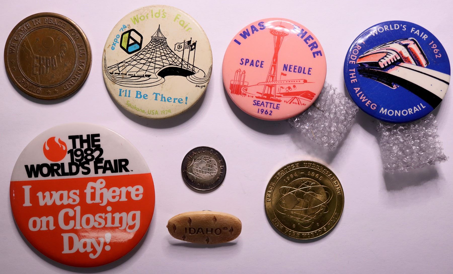Fair Tokens World's Fair Tokens & Pinbacks (109022) - Holabird Western Americana ...