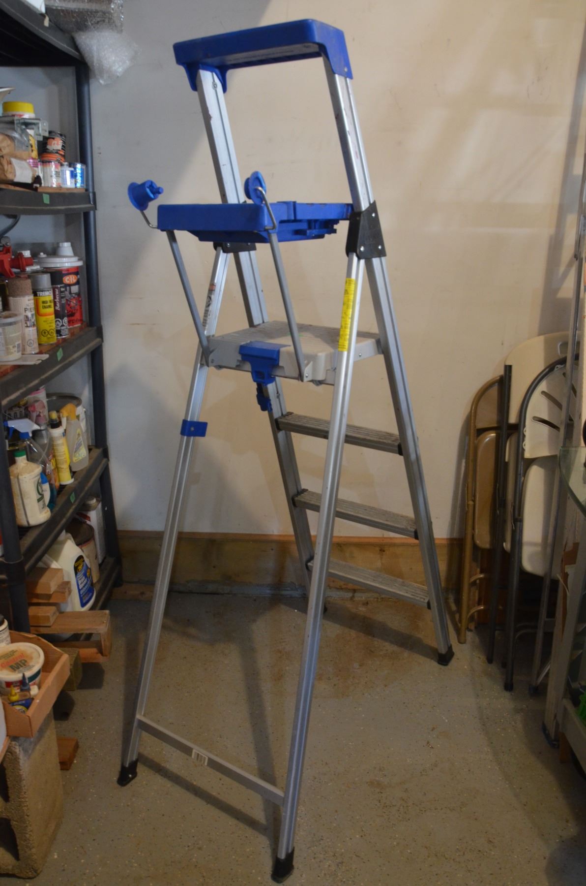 Costco CSA Portable Ladder 6ft w/ Tray