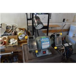 King Canada 6" Bench Grinder (Working) w/ Lamp