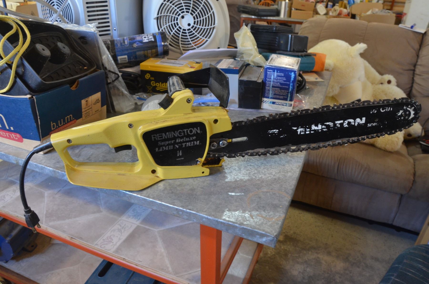 Remington Super Deluxe Electric Chain Saw 14" Cut