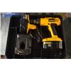 Image 2 : Dewalt 18 Volt Drill w/ Manuel, Case & Extra Battery (Working)