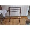 Image 1 : Wooden Quilt Rack 36"X 27")