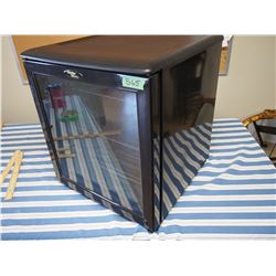 Wine Cooler 19.5" Tall 18" Wide 19.5" Deep (Cooler Space 15" by 15") Working