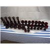 Image 3 : Red Rudy Glass (28 pieces)