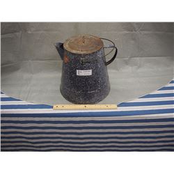 Enamelware Kettle w/lid