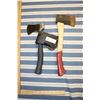 Image 2 : 2 Hatchets, one with cover