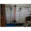 Image 2 : 2 Plastic Snow Shovels & 1 Plastic Rake