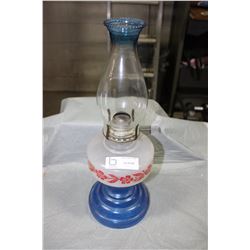 Oil Lamp with Shade 18"