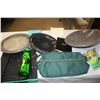 Image 3 : Mixed Lot: 3 Lids, 2 Bags, Fly Catcher, 3 Cookbooks and SEALED 1L Sprite Bottle