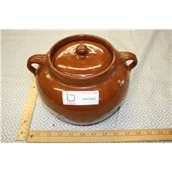 Medalta Bean Pot with Lid 6" H by 9.5" W