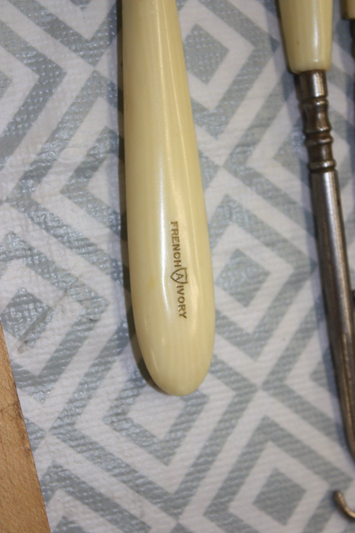 Antique Victorian Boot Lace Hooks, French Ivory (Royal Shoe Store