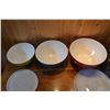 Image 3 : Set of 3 Plastic Nesting Bowl w/ Lids