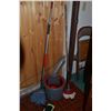 Image 1 : 2 Mops and a Spin Bucket