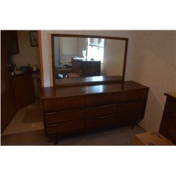 9 Drawer Dresser on Caster w/ Mirror (56”x18”x31h, Mirror 50.5”x30.5”)