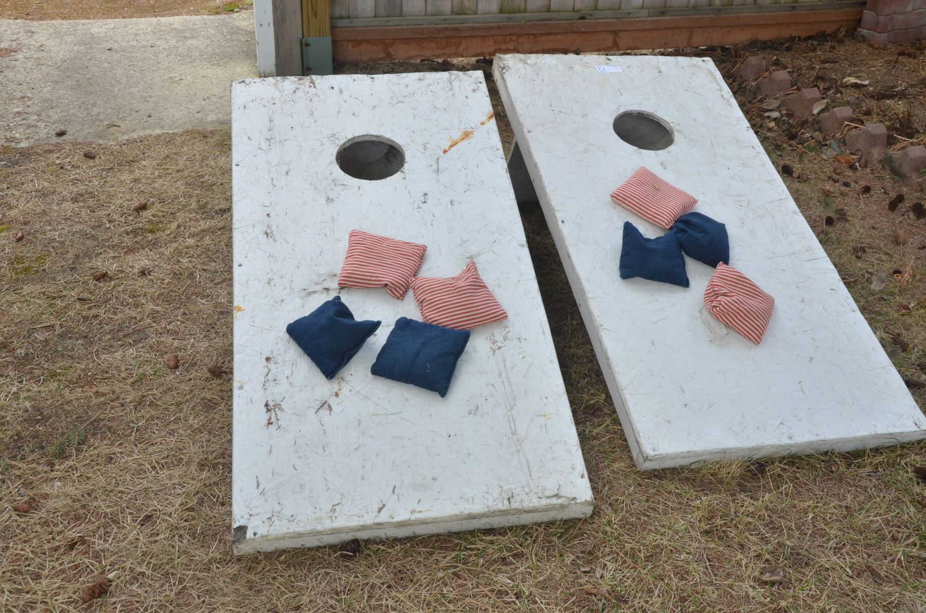 Outdoor Bean Bag Toss Game