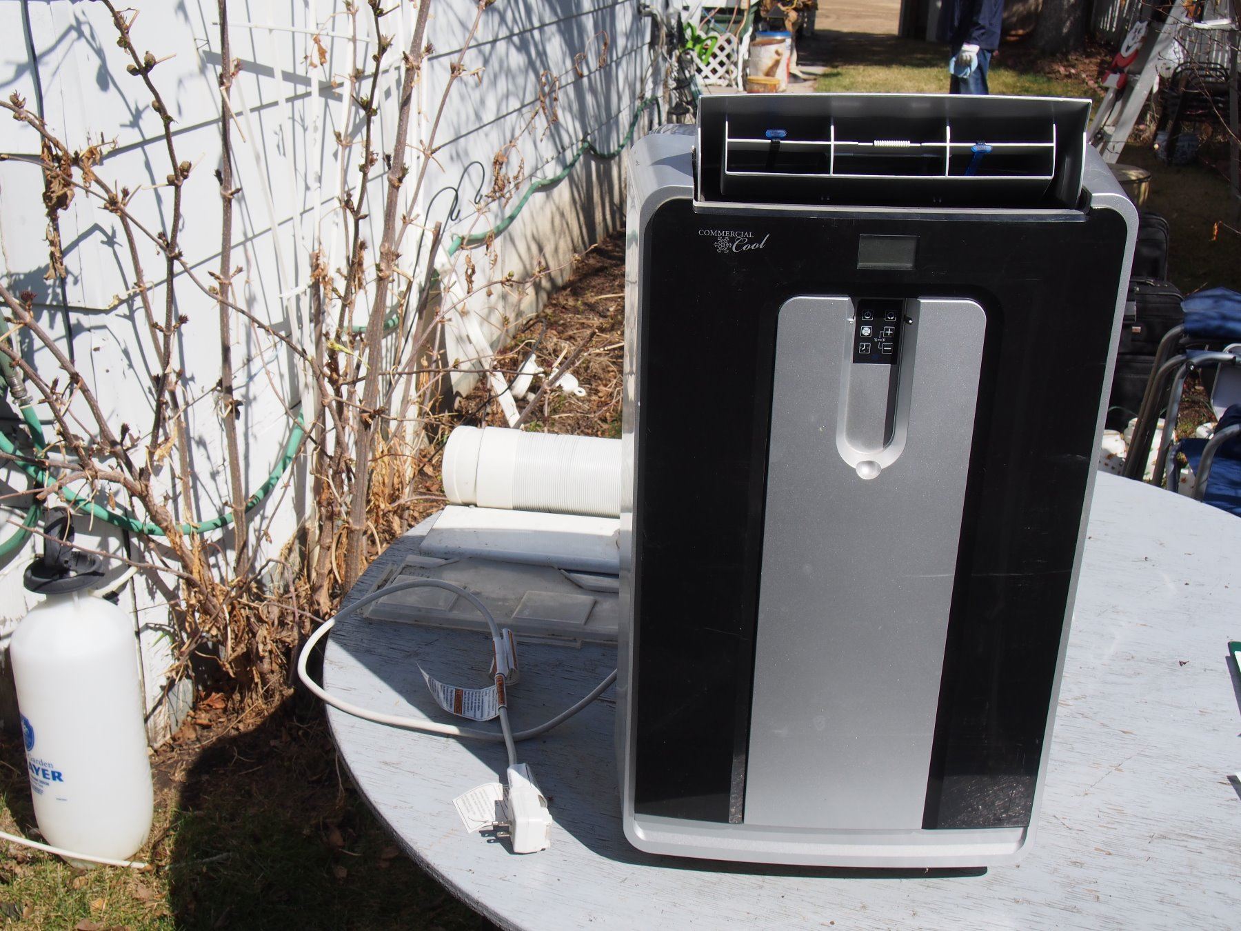 Commercial Cool Air Conditioner and Heater with Accessories working