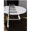 Image 4 : 12 ft Extension Ladder (please look at pictures)