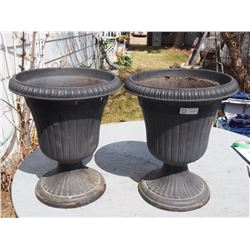 2 Plastic Planters