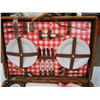 Image 2 : Vintage Picnic Basket Complete ( Please pay attention to the handle)