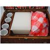 Image 3 : Vintage Picnic Basket Complete ( Please pay attention to the handle)