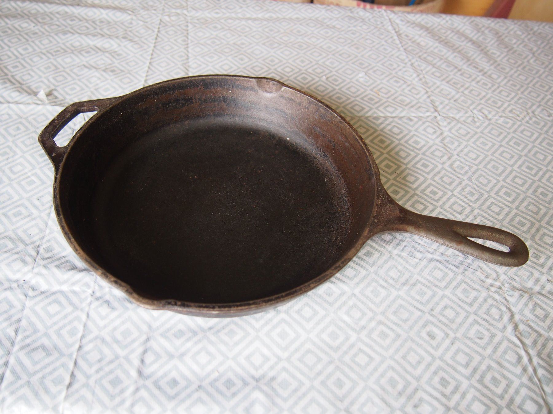 Cast Iron Lodge USA 8sk Skillet