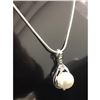 Image 2 : Elegant Ladies 925 Silver Necklace With Pearl Mounted Pendant