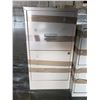 Image 8 : 6 ASSORTED FILING CABINETS