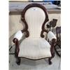 Image 1 : CHAIR (HAS FLAWS)