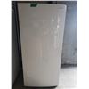 Image 1 : FRIGIDAIRE STAND UP FRIDGE WORKS BUT MAKES THE ERROR BEEP AT TIMES ( MODEL # FFFH20F3VW0)