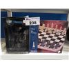 Image 1 : DC UNIVERSE BATMAN FIGURE & CHESS