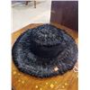Image 2 : ASSORTED HATS