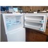 Image 2 : FRIGIDAIRE TOP AND BOTTOM FRIDGE/FREEZER MODEL FFHT1425VW (SCRATCH/DENT)