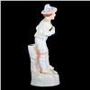 Image 6 : A porcelain boy vase.