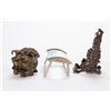 Image 5 : A collection of desk items.