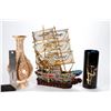 Image 10 : Three Asian pieces.