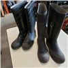 Image 2 : 3 PAIRS OF STEEL TOED RUBBER BOOTS SIZE 10 AND SIZE 9