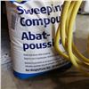 Image 2 : 50LB OF ZEP COMMERICIAL SWEEPING COMPOUND