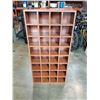 Image 1 : 32 SPACE CUBICAL CUBBY SHELF