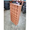 Image 3 : 32 SPACE CUBICAL CUBBY SHELF