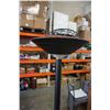 Image 2 : BLACK METAL FLOOR LAMP