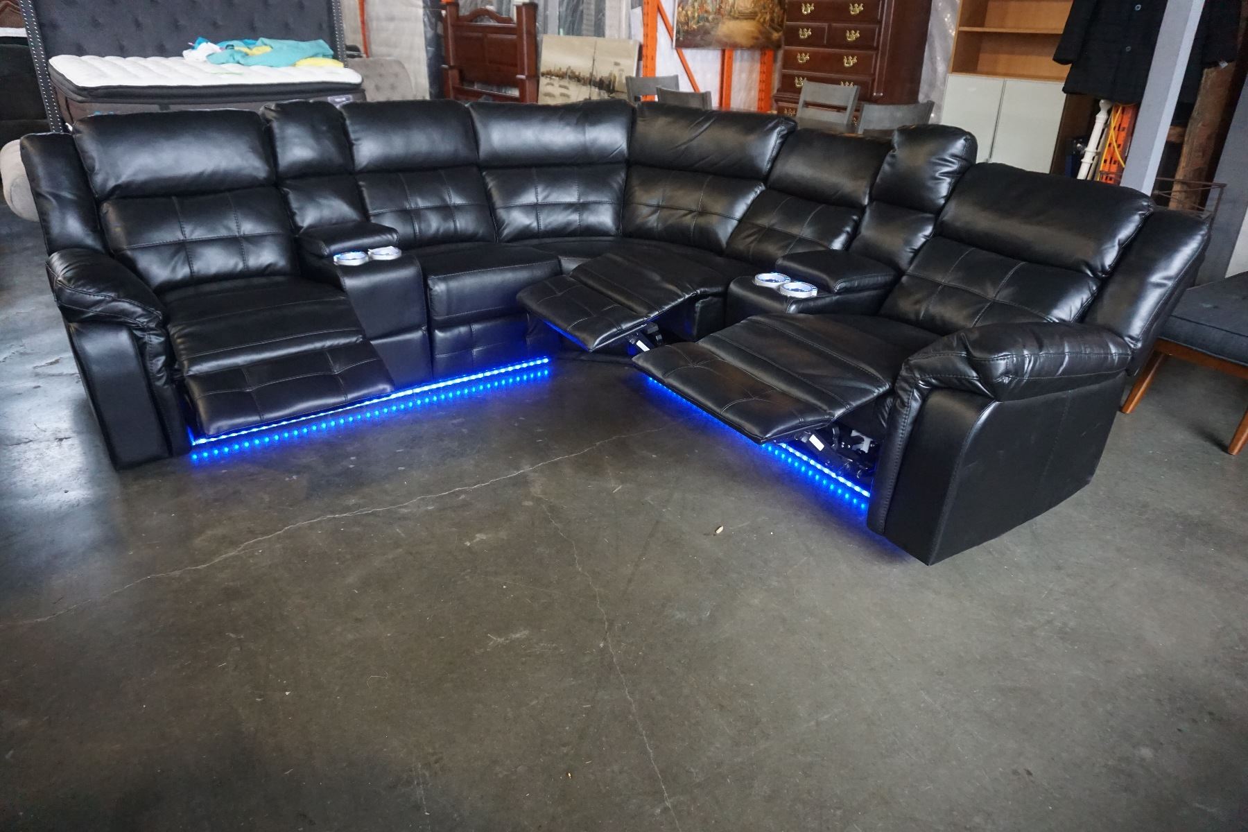 NEW 3 PIECE BLACK LEATHER POWER RECLINING SOFA SET, WITH LED UNDER LIGHTS AND CONSOLES WITH CUP NEW 3 PIECE BLACK LEATHER POWER RECLINING SOFA SET, WITH LED UNDER LIGHTS AND CONSOLES WITH CUP